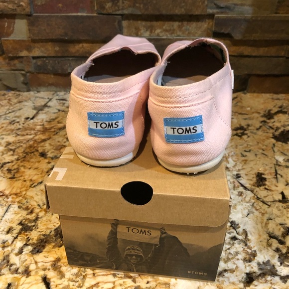 TOMS CLASSIC WOMEN’S CANVAS SLIP ON SHOE IN PINK, SIZE 8 - Picture 5 of 5